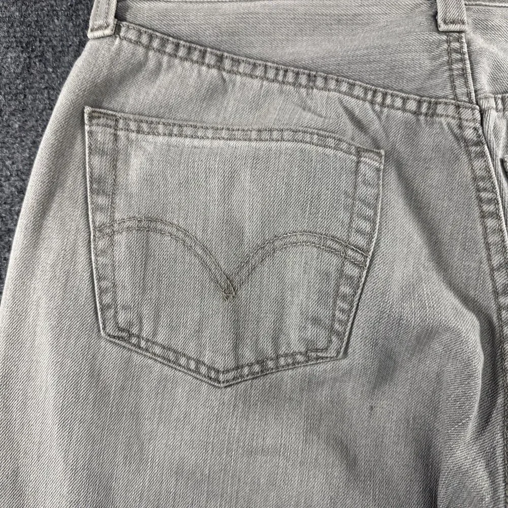 Levis 501 Original Jeans Mens 32x32 Gray Light Wash Button Fly Straight Denim